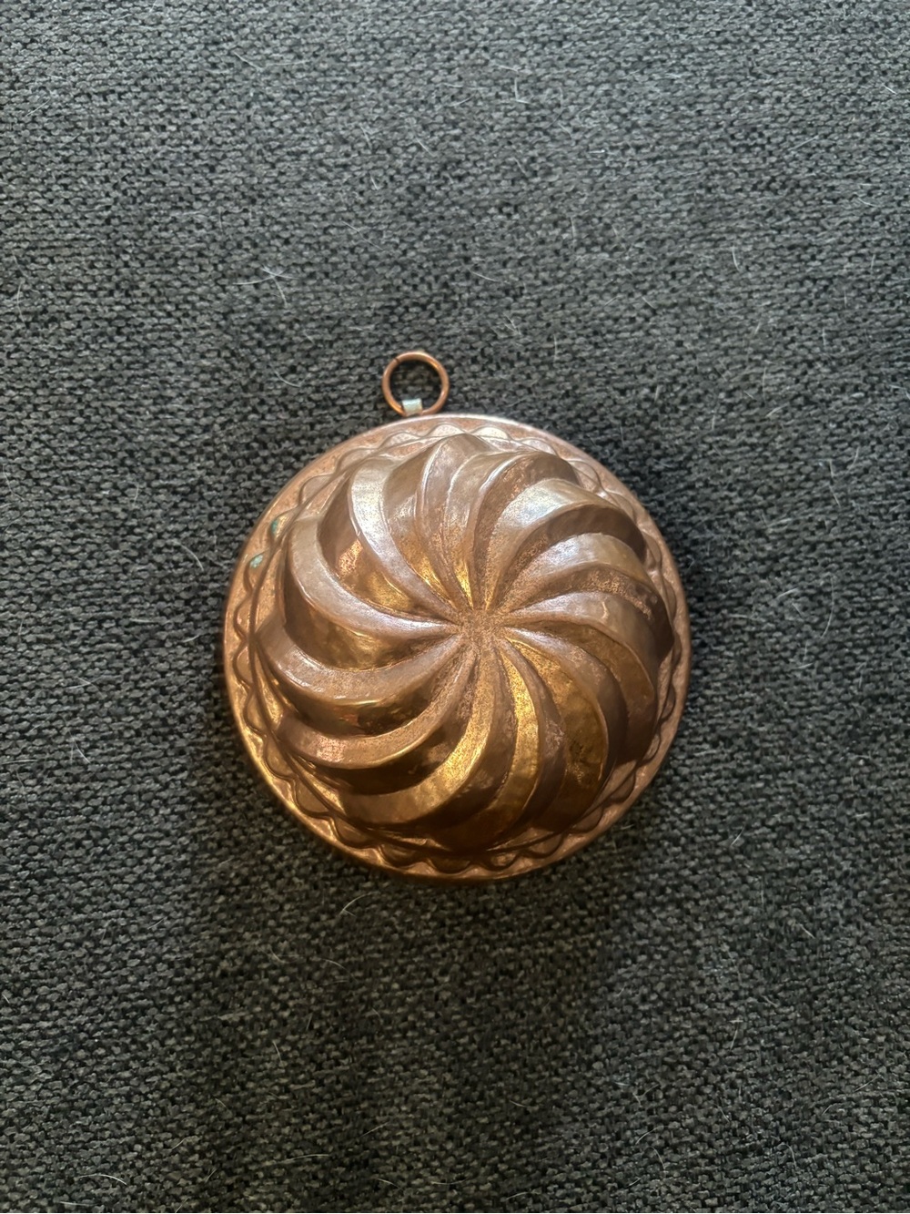 Vintage Copper Swirling Pattern Baking Mold with Hanging Loop